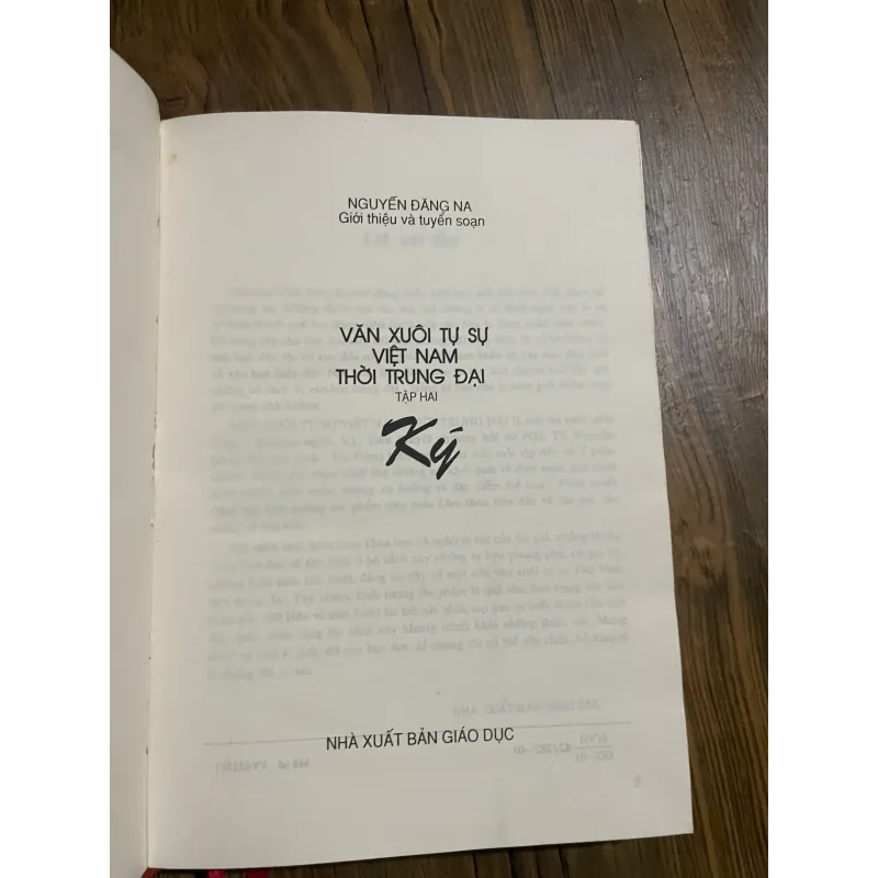 KÝ - VĂN HỌC TRUNG ĐẠI - BÌA CỨNG- IN 199X- BÌA CỨNG 592180