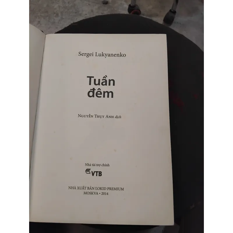 Tuần đêm của Sergei Lukyanenko 1003417