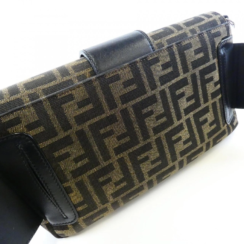 Túi đeo hông Fendi Baguette 7VA472 A9ZL 609192