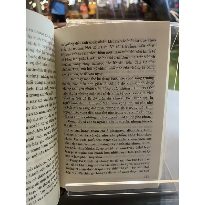 NHẬT KÝ NỬA ĐÊM - BÔRIT ENXIN 731295