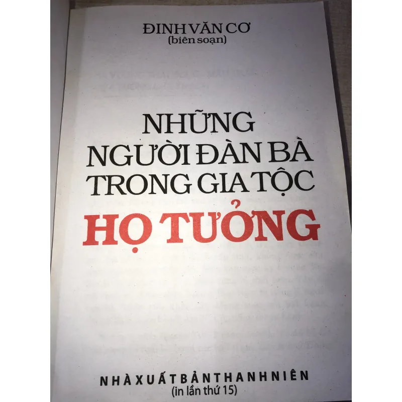 Những người đàn bà trong gia tộc họ tưởng  993854