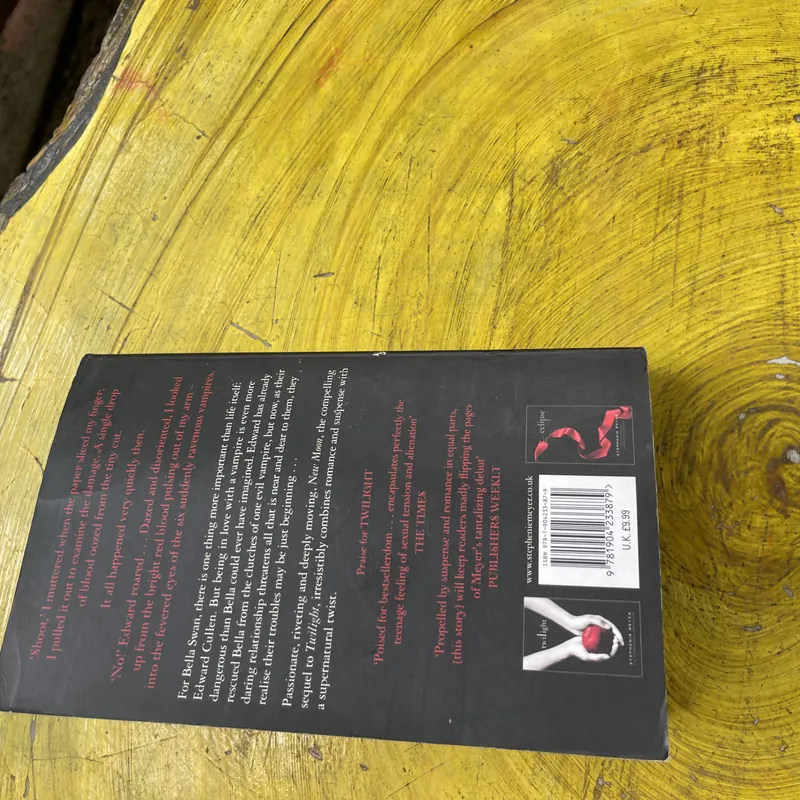 NEW MOON- STEPHENIE MEYER 603029