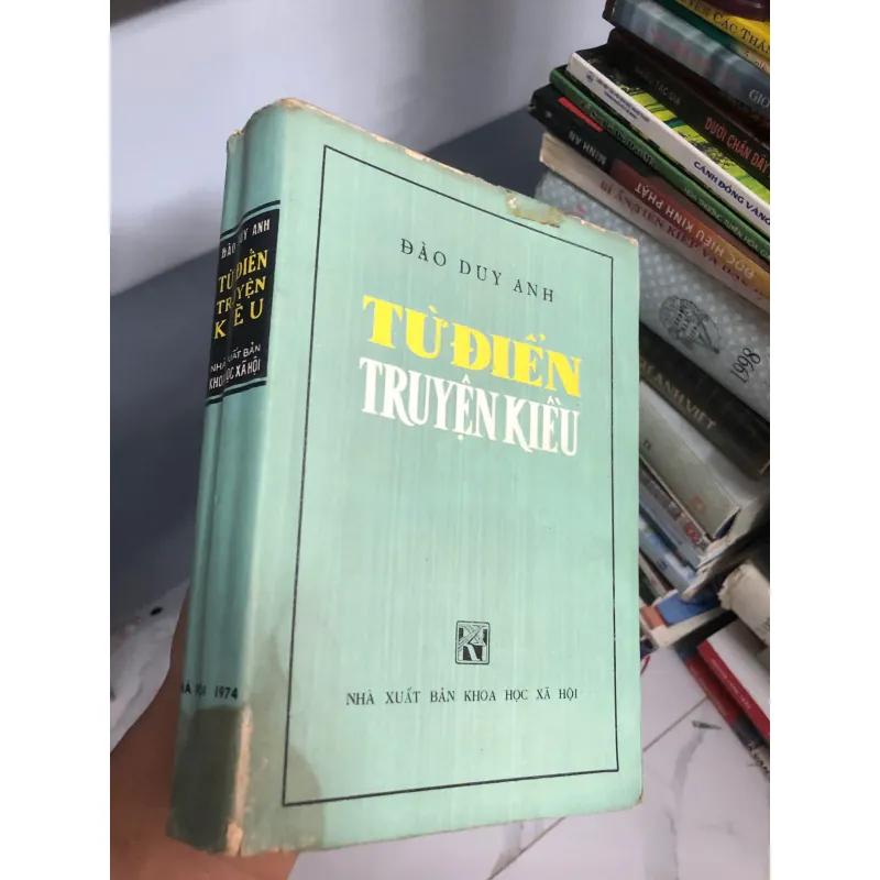 Từ điển truyện Kiều 600361