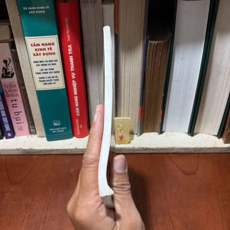 II Nhạc Cụ: Phương Pháp Học Modern Guitar (Tập 1) - Sơn Hồng Vỹ - 2005 781586