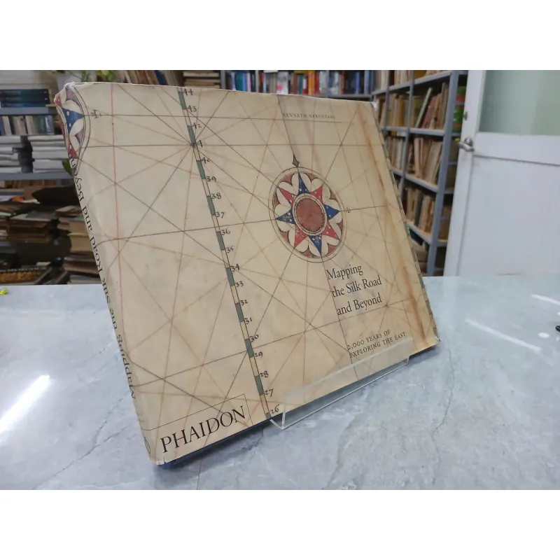 MAPPING THE SILK ROAD AND BEYOND 558154