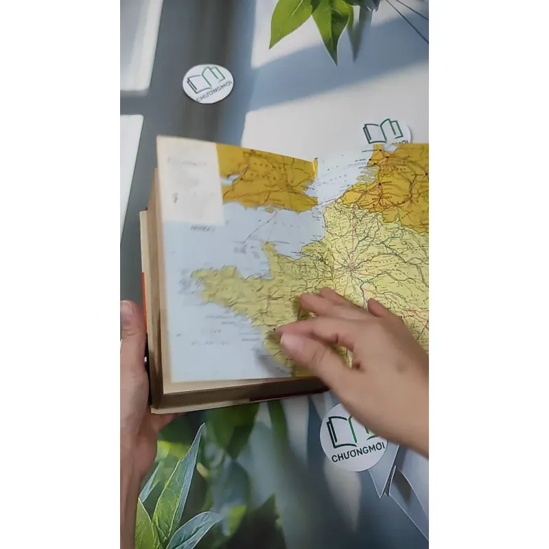 [MIỄN PHÍ BỌC SÁCH] [XƯA] Petit Larousse Illustré 1975 (1975) 990436