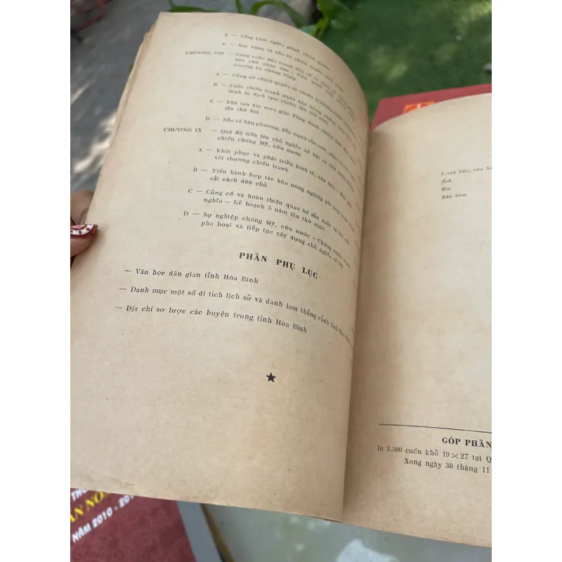 GÓP PHẦN TÌM HIỂU TỈNH HOÀ BÌNH - BÙI VĂN KÍN, MAI VĂN TRÍ, NGUYỄN PHỤNG  1029272