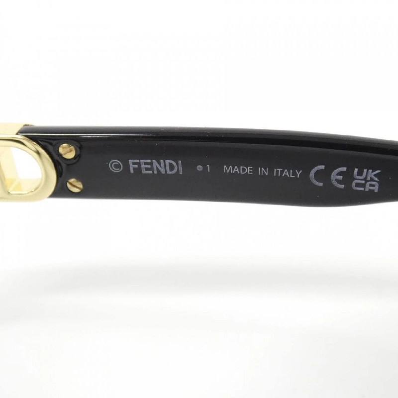 【Sản phẩm mới】Kính Fendi 50025I 625560