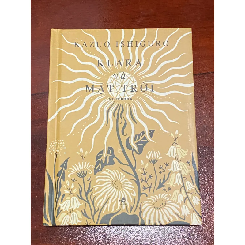 Sổ Bìa Cứng-Klara Và Mặt Trời 779345