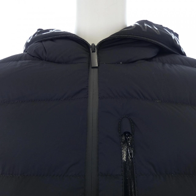 Áo khoác lông vũ MONCLER 637464