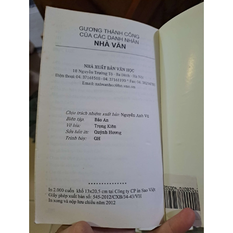 Gương thành công của các danh nhân - nhà văn DANH NHÂN HCM1008 923635
