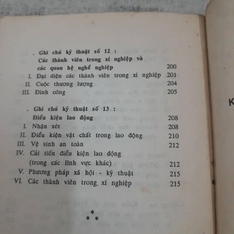 Khái luận về lãnh đạo vào quản trị. Tập 2. Nghệ thuật tổ chức và lãnh đạo.  593835