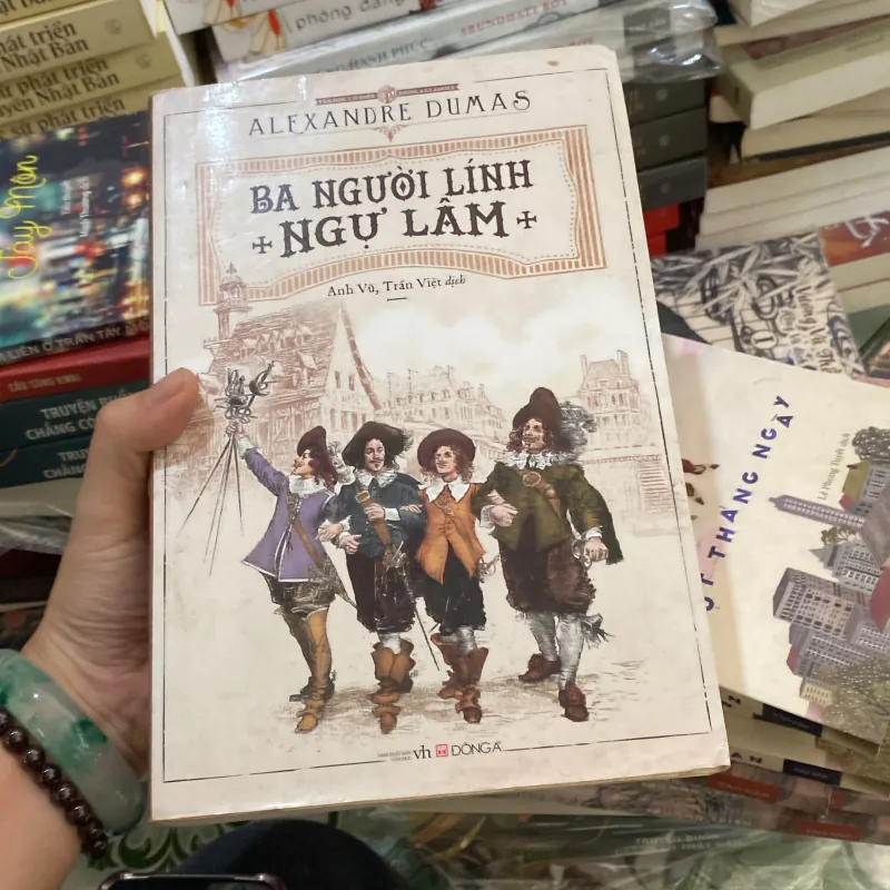 Ba người lính ngự lâm" của tác giả Alexandre Dumas 994292