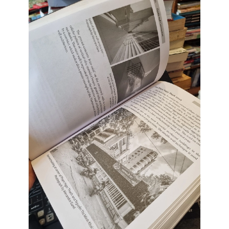 Southern Vietnamese Modernist Architecture : Mid-Century Vernacular Modernism - Mel Schenck 377109