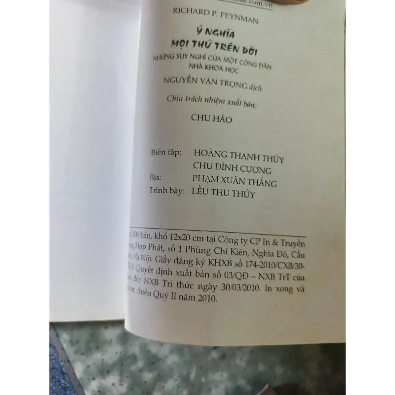 Ý nghĩ mọi thứ trên đời - Richard Feynman 740684