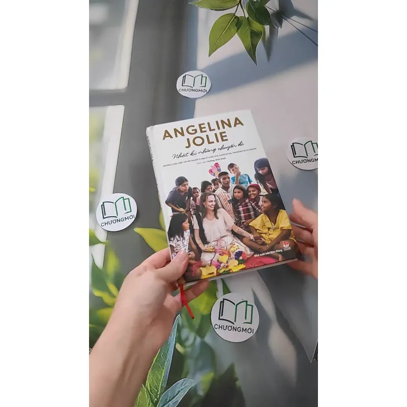 Nhật Kí Những Chuyến Đi - Angelina Jolie 990099