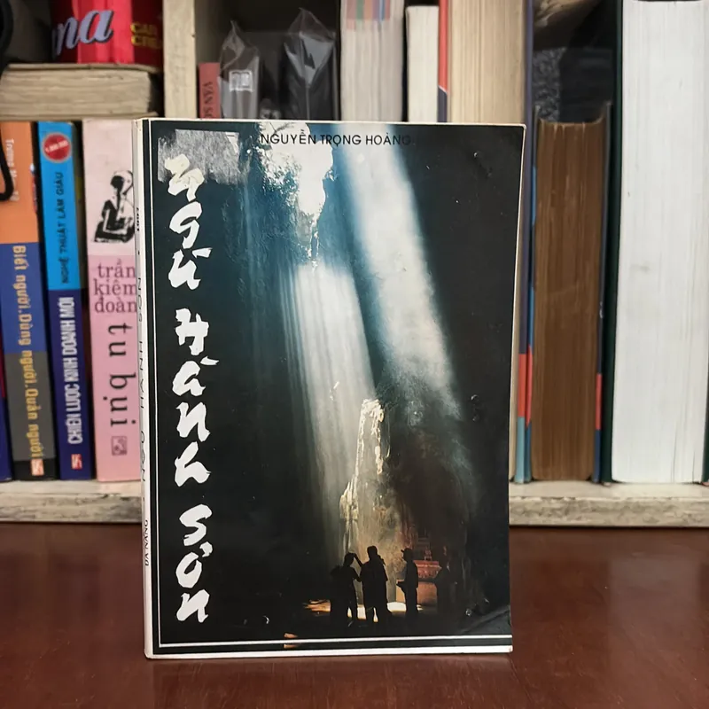 II Tựa sách: Ngũ Hành Sơn - Nguyễn Trọng Hoàng - 1997 599491