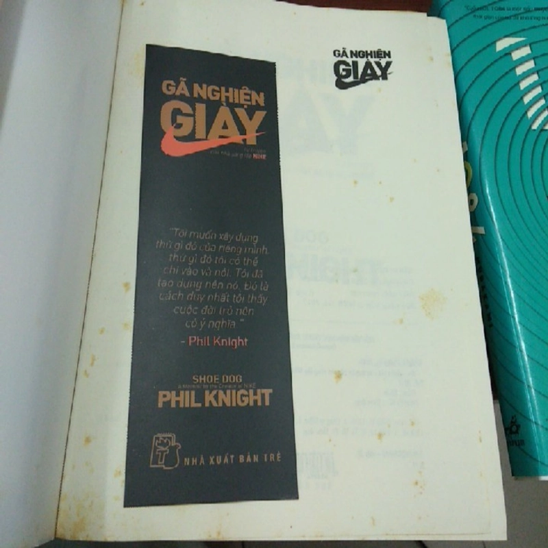 GÃ NGHIỆN GIÀY - Phil Knight 274879