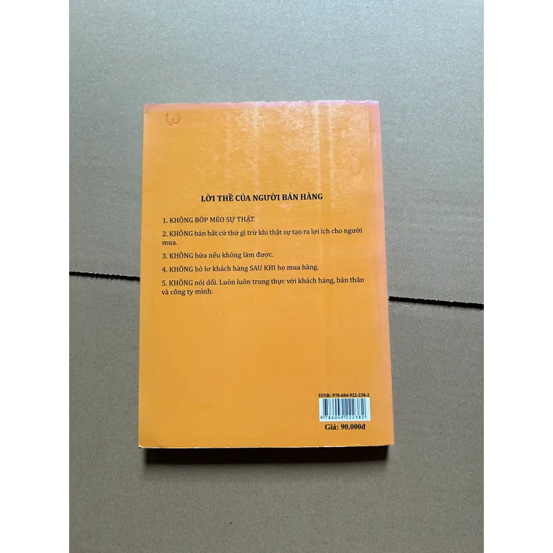 SALESOLOGY bí kíp bán hàng của triệu phú Holcomb 687949