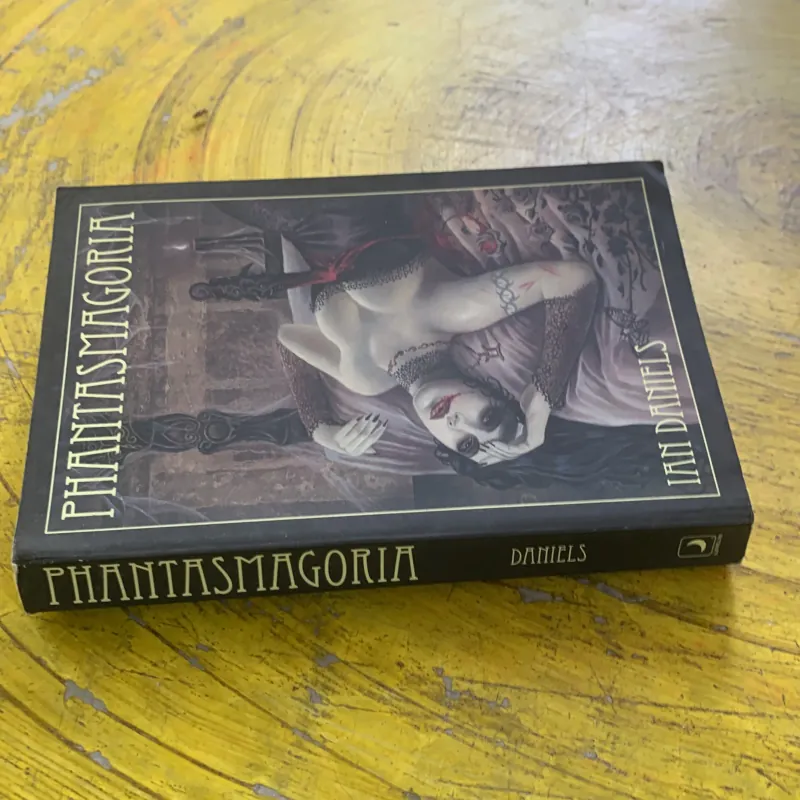 PHANTASMAGORIA- IAN DANIELS 937386