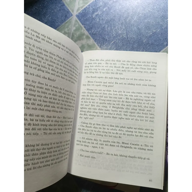 Tiếng chim hót trong bụi mận gai ( 2 tập) - Colleen Mc Ccullough 1011146