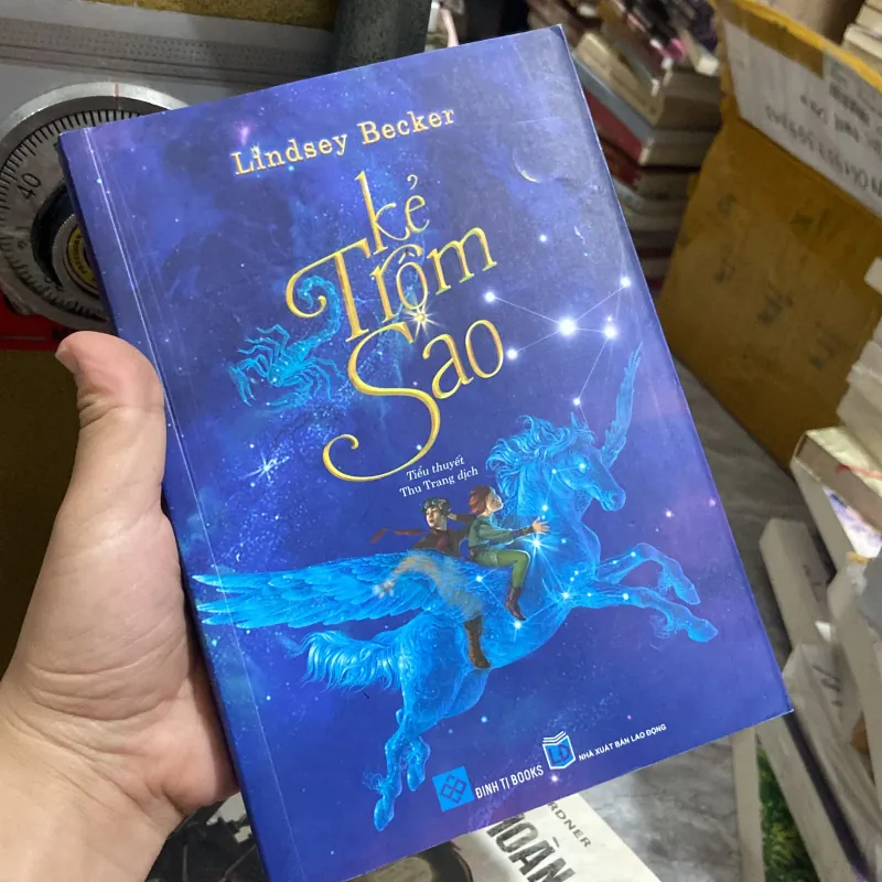 (Tiểu thuyết) - Kẻ trộm sao - Lindsey Becker 972459