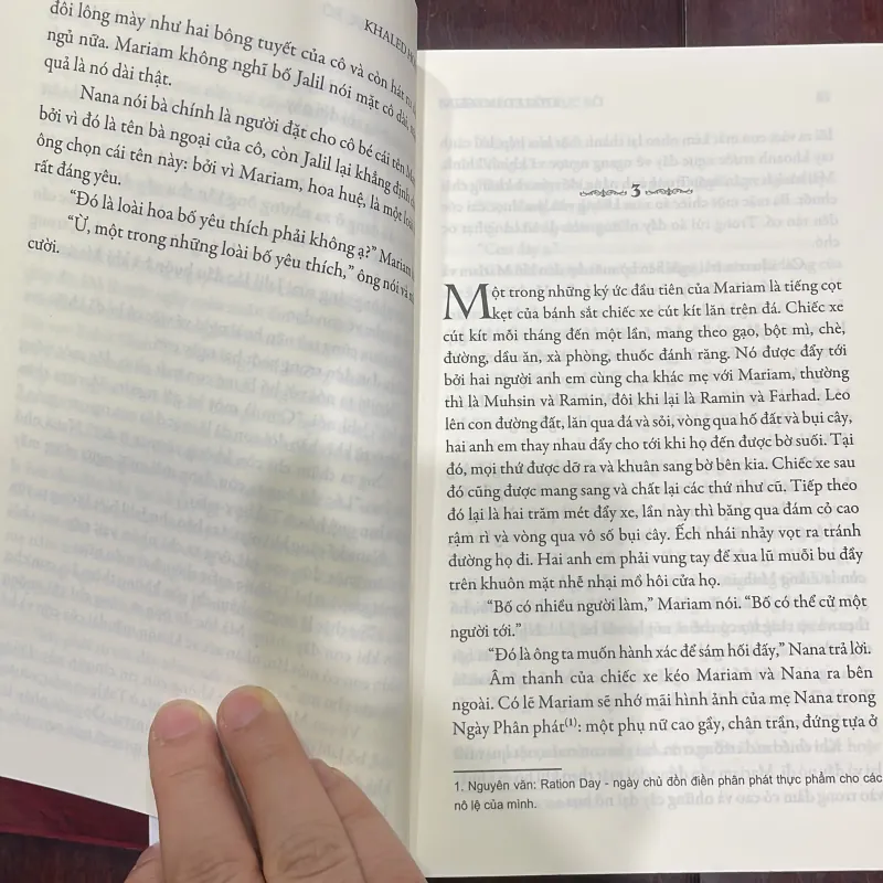 Văn học hiện đại - NGÀN MẶT TRỜI RỰC RỠ - Khaled Hosseini -  1038547