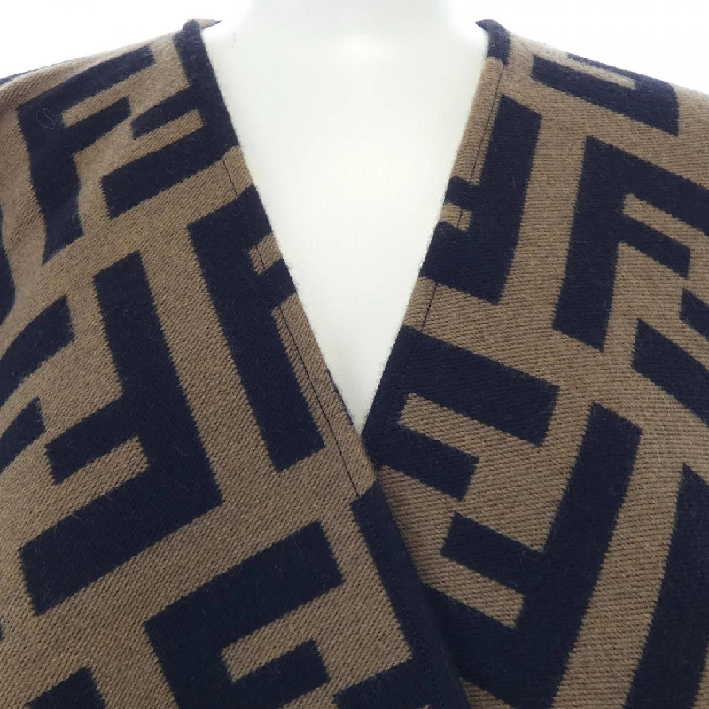 FENDI Cape - Hàng hiệu Authentic 637909