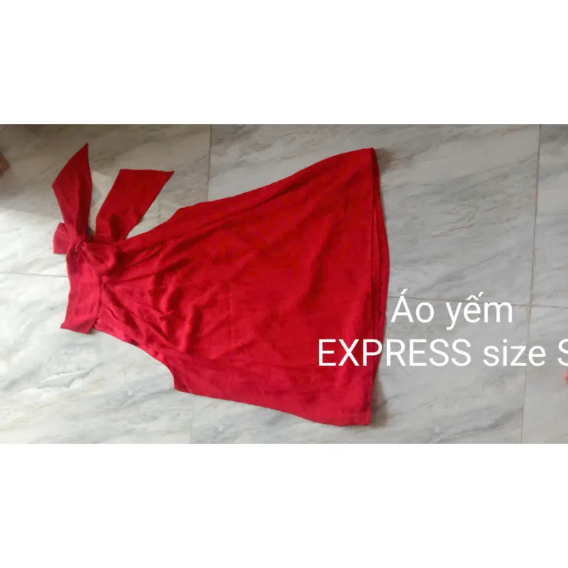 Áo yếm đỏ size S 738030
