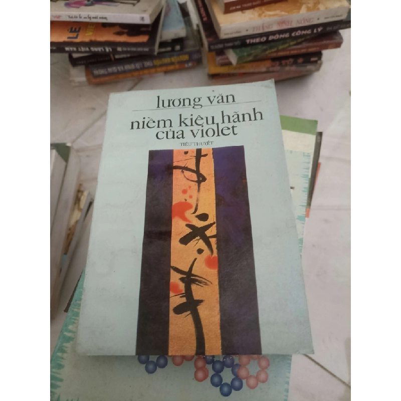 Niềm kiêu hãnh của Violet - Lương Văn (Văn học nước ngoài) VAVO 1028679