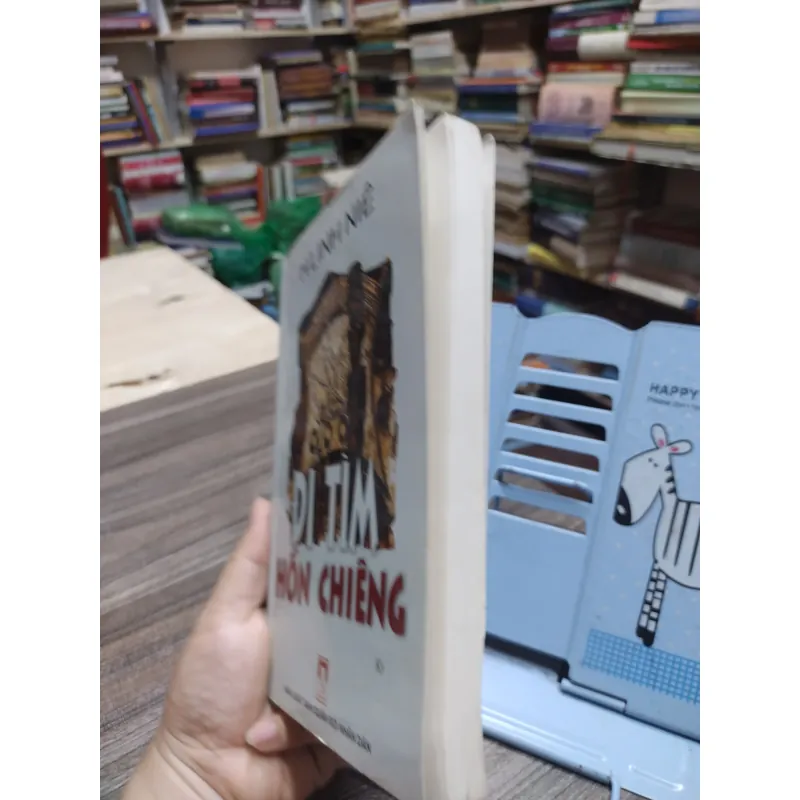 Sách: Đi tìm hồn chiêng - H’Linh Niê (A2) 578160