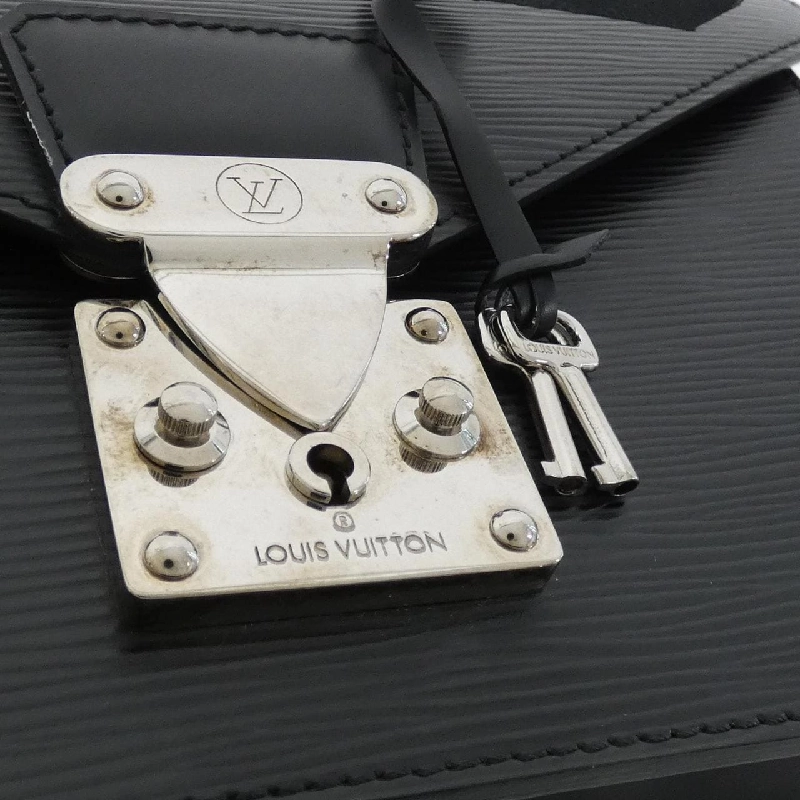 Louis Vuitton Épi Pochette Série Dragonne M52762 Túi xách - Hàng hiệu Chính hãng 801182