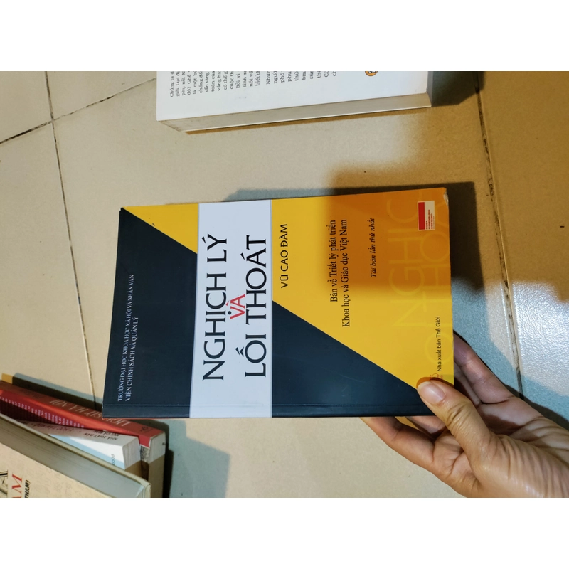 Nghịch lý và lỗi thoát 458735