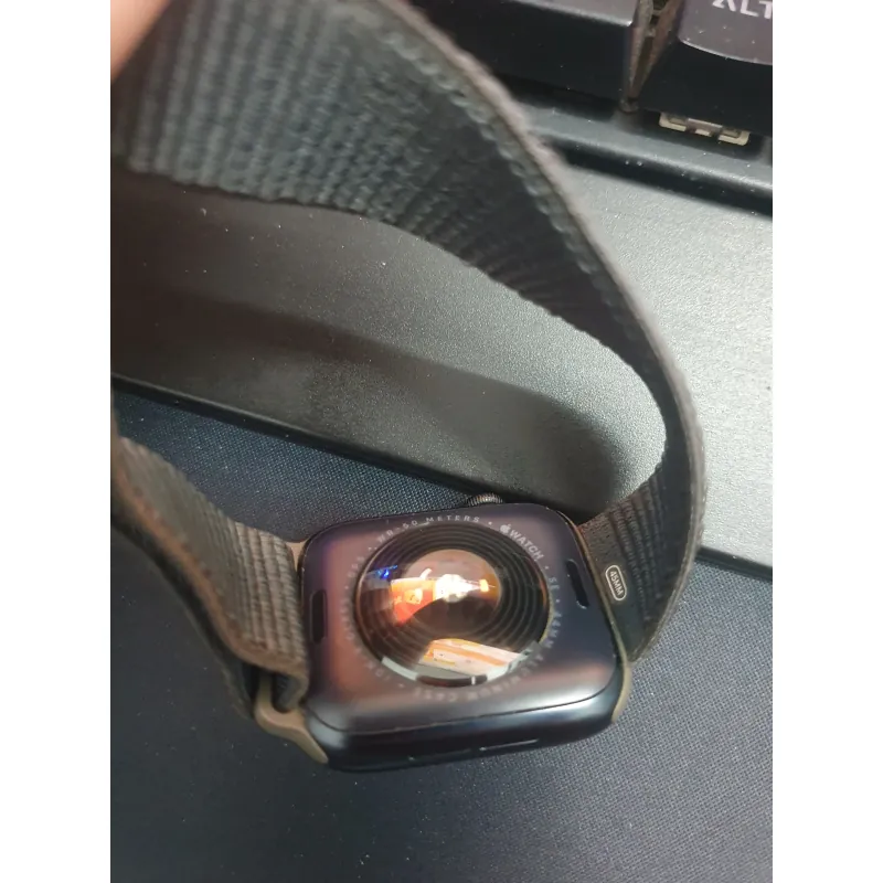 Thiết bị đeo smartwatch Apple Watch Series SE 2024 dây vải chính hãng màu xanh 696102