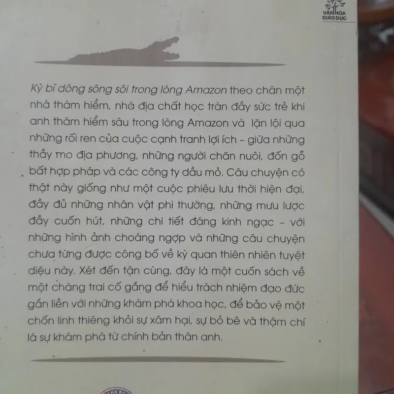 Andrés Ruzo - KỲ BÍ dòng sông trôi trong lòng AMAZON 602728
