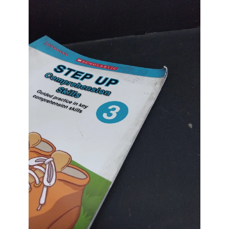 Step up comprehension skills 3 mới 80% bẩn bìa, ố nhẹ, tróc bìa HCM2811 Scholastic HỌC NGOẠI NGỮ 356629