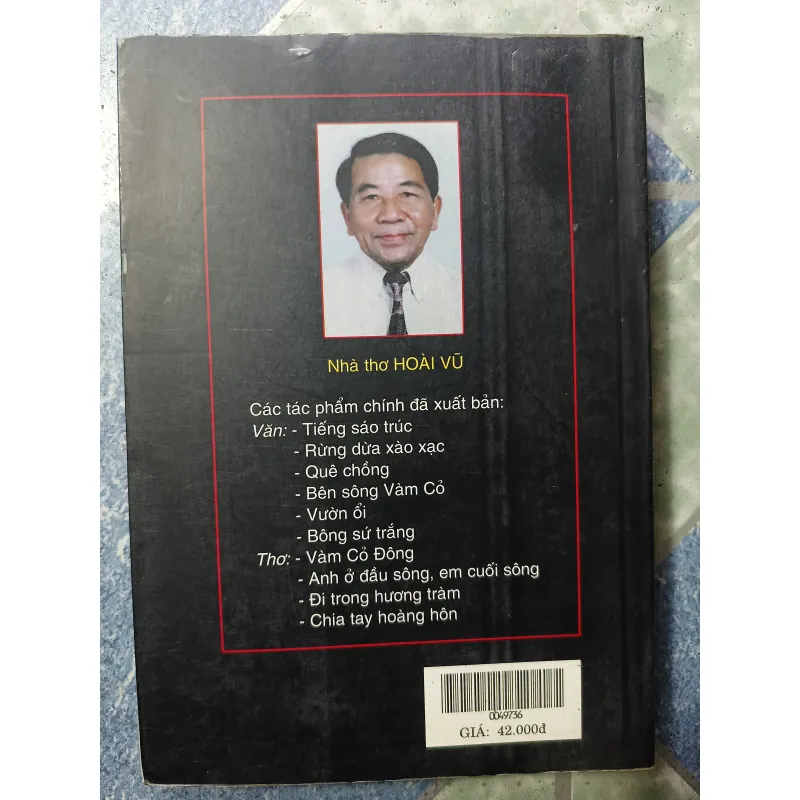 Đèn lồng đỏ treo cao cao - 997365