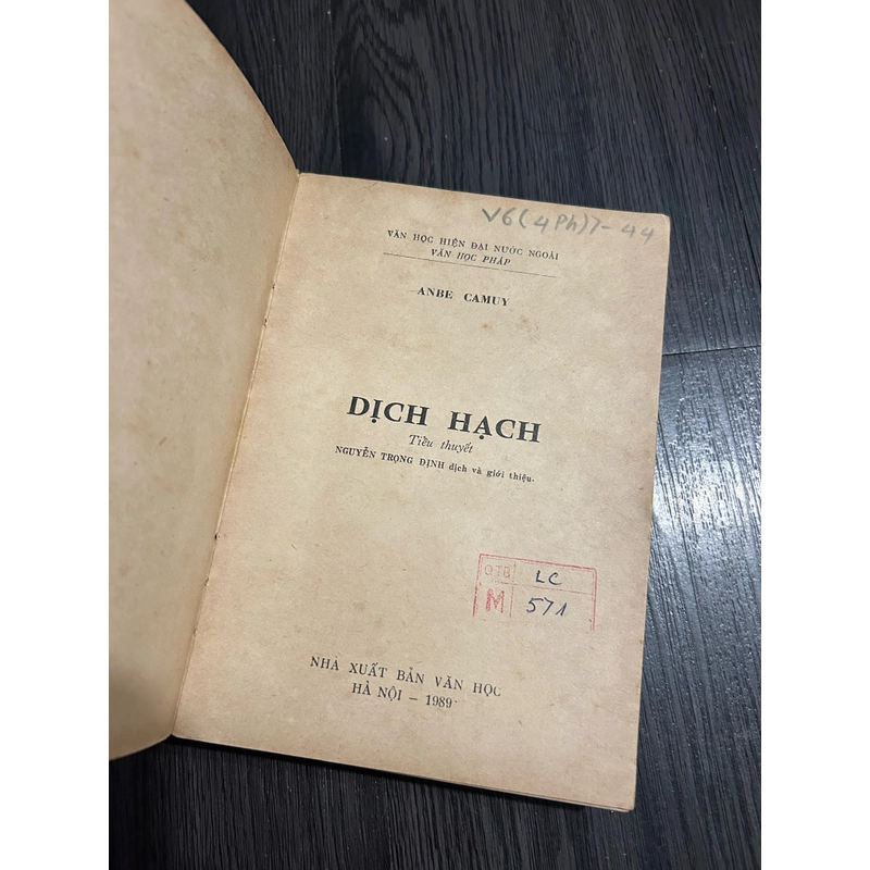 Dịch hạch - Albert Camus 352207