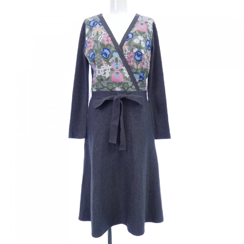 Đầm Chesty 647624