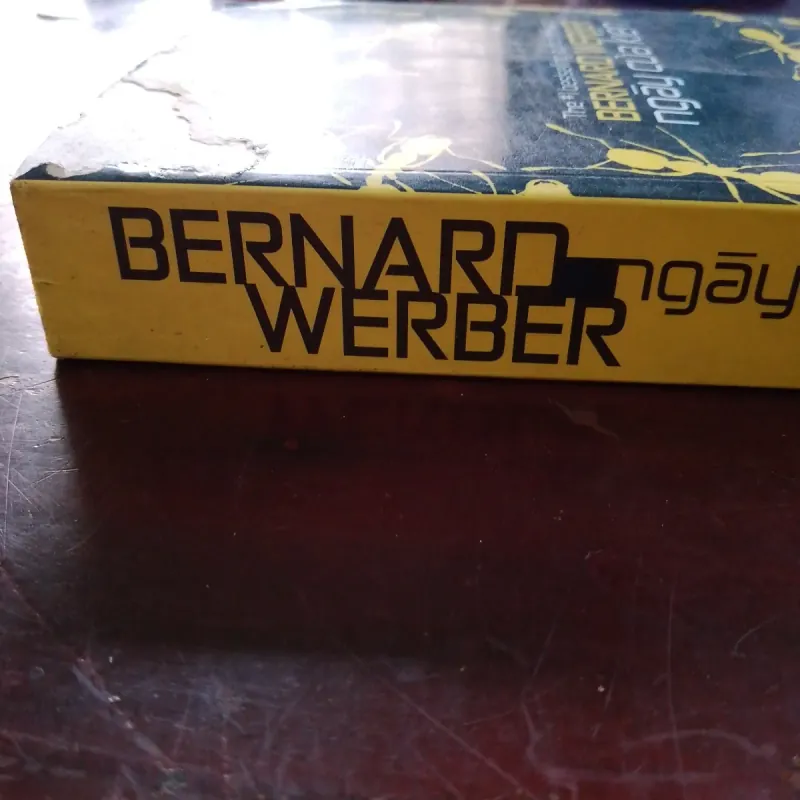 Ngày của kiến Bernard Werber 751305