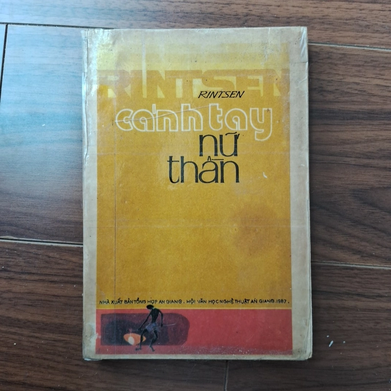 Cánh tay nữ thần (truyện ngắn mông cổ) 506401