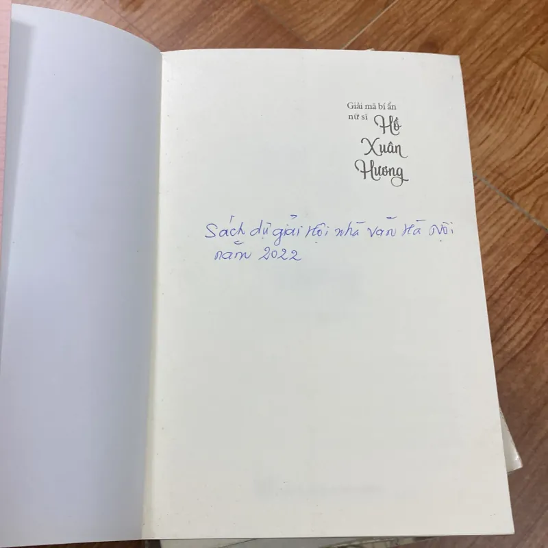 Giải mã bí ẩn Hồ Xuân Hương 1004765