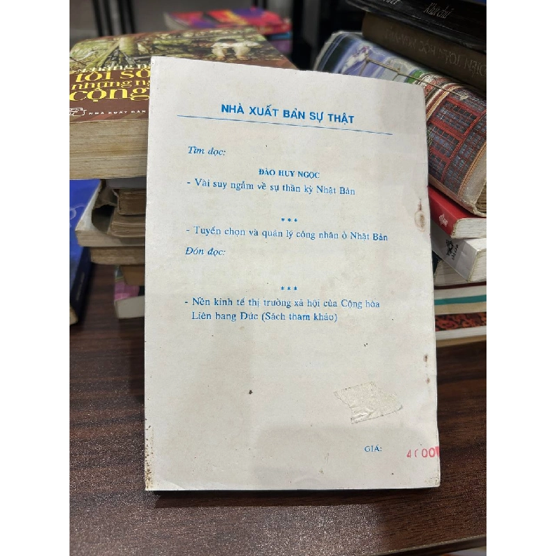 Tôi Sống Với Cộng Sản - Không rõ 932027