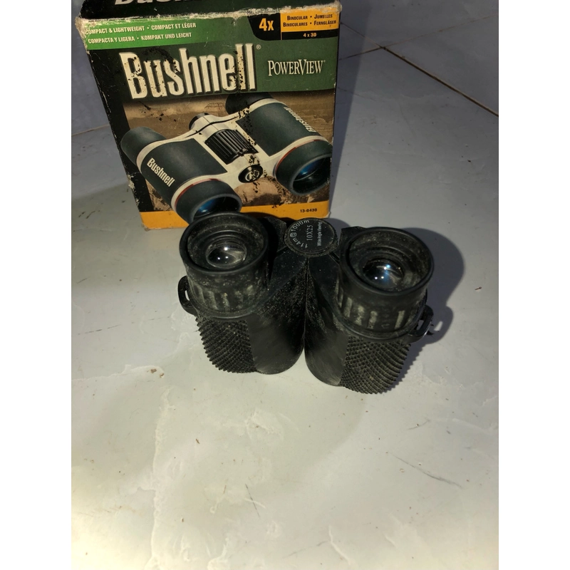 Ống dòm đen Bushnell 10x25 493490