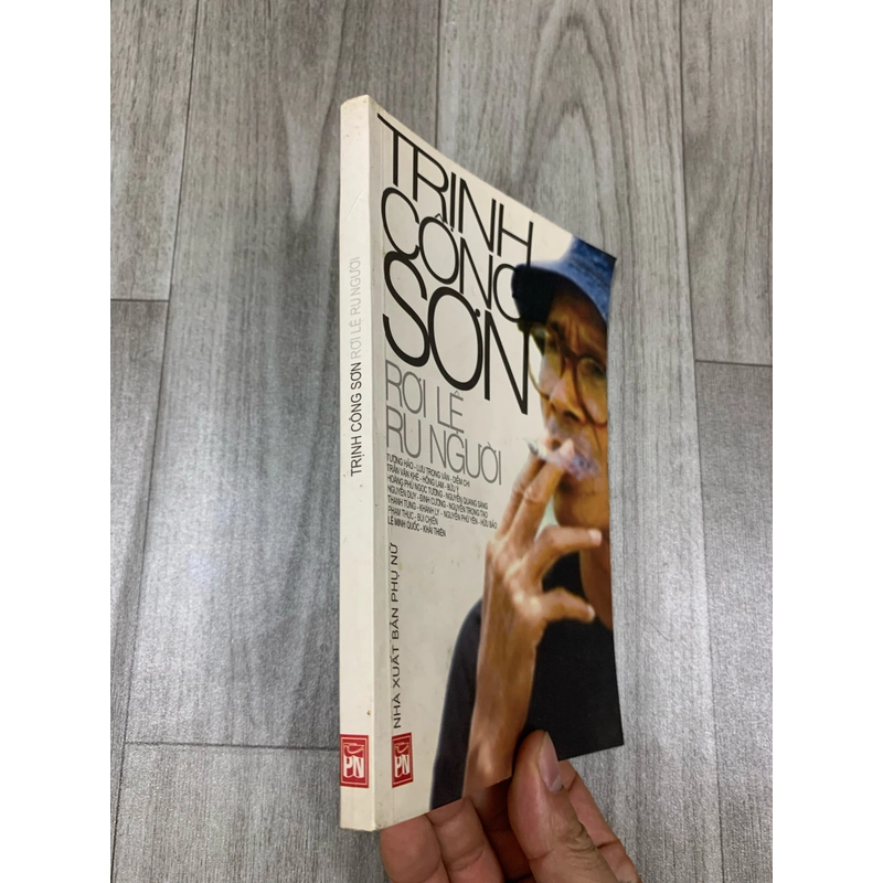 Trịnh công sơn rơi lệ ru người. 1b3 518973