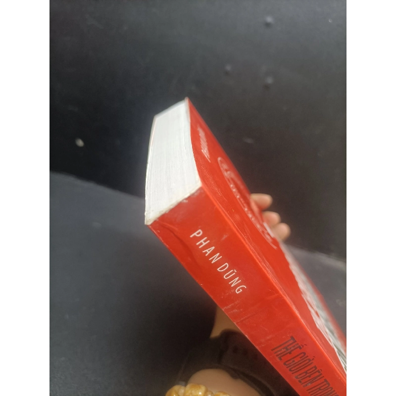 Thế giới bên trong con người sáng tạo mới 70% ố nhẹ, bẩn bìa, nhăn gáy, có vệt nước 2010 HCM3005 Phan Dũng kỹ năng 914651