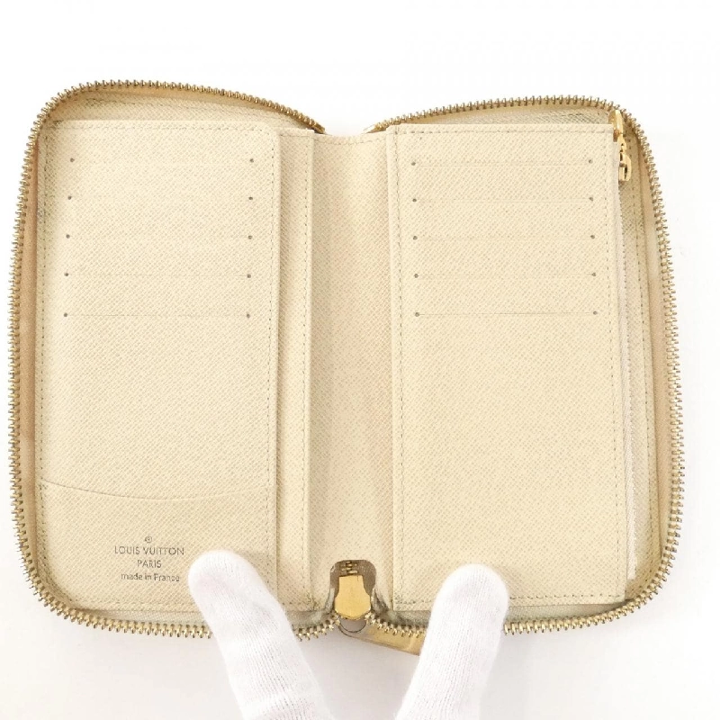 Ví compact Zippy Damier Azur N60029 của Louis Vuitton 620680