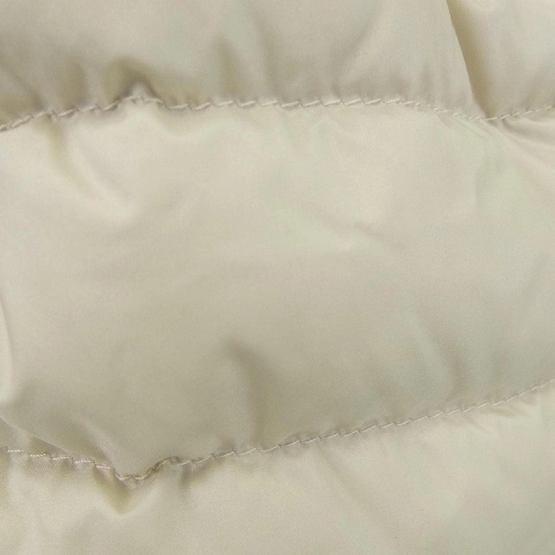 Áo khoác lông vũ MONCLER 642860