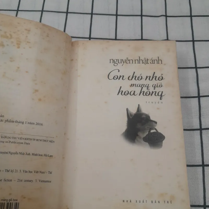 Nhà văn Nguyễn Nhật Ánh- Con Chó Nhỏ Mang Giỏ Hoa Hồng.  597331