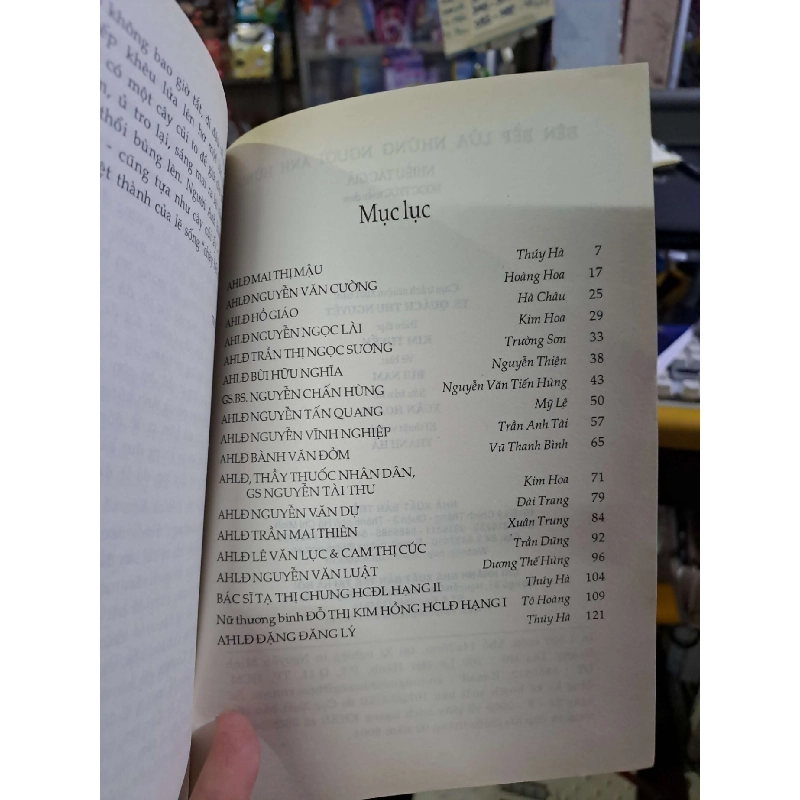 Bên bếp lửa những người anh hùng LỊCH SỬ - CHÍNH TRỊ - TRIẾT HỌC VAVO0910 920481